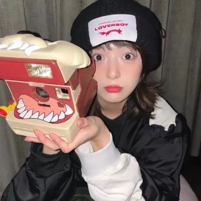 红色